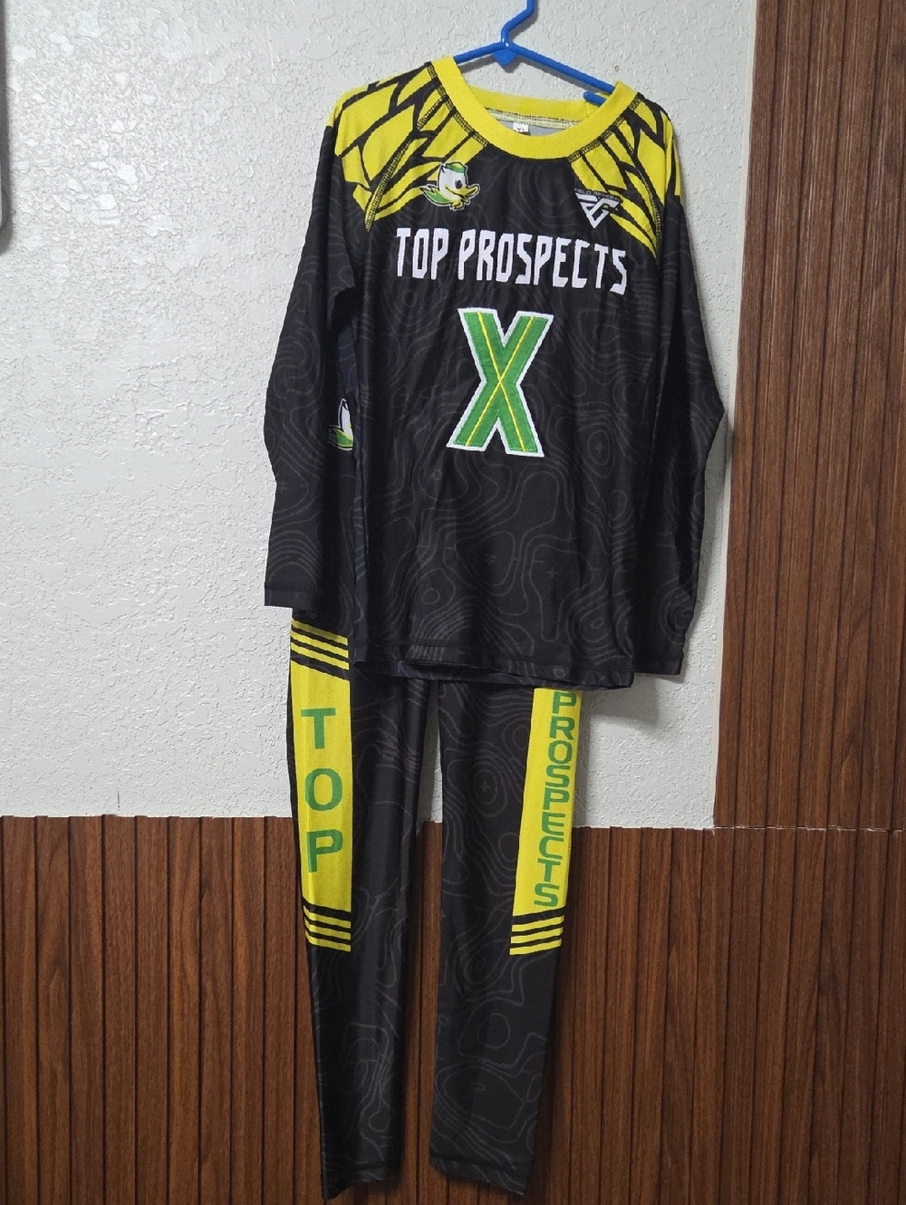 Envious Gamewear "Top Prospects" Athletic Set - Youth Large (YL) - Like New